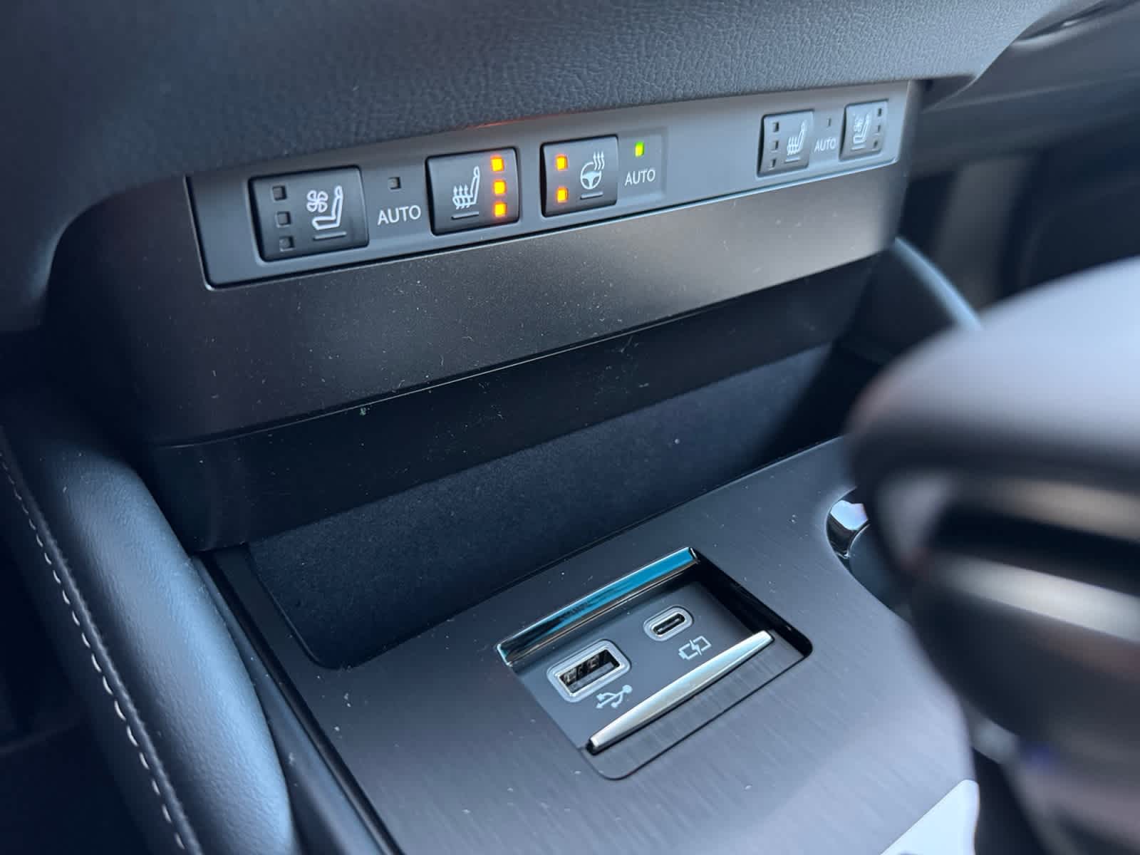 new 2025 Lexus ES car