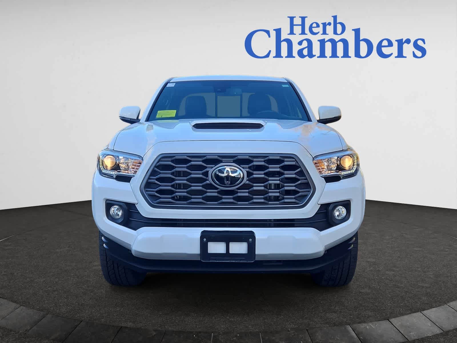 2022 Toyota Tacoma TRD Sport Access Cab V6 photo 2