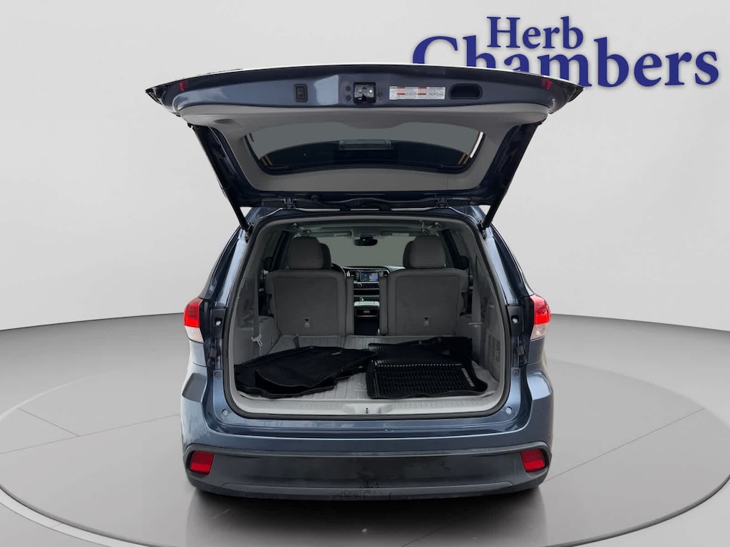 Used 2019 Toyota Highlander XLE SUV