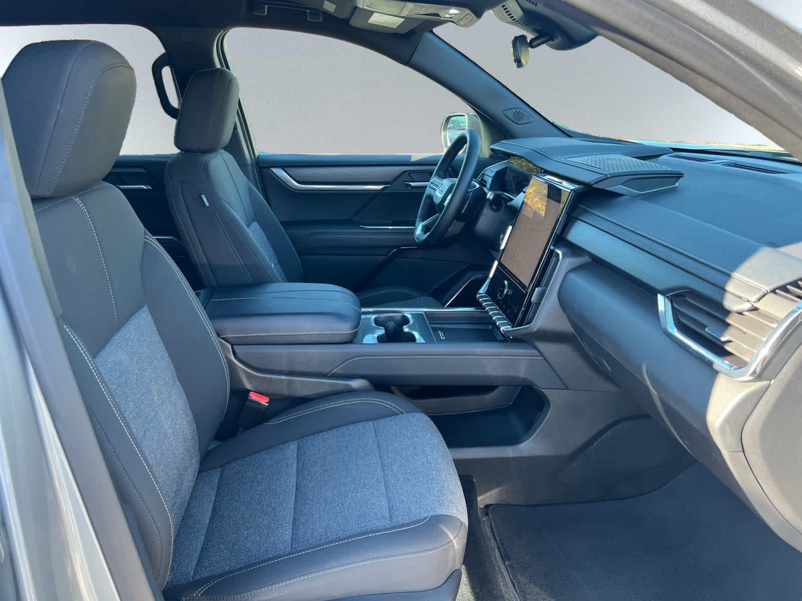 used 2025 GMC Acadia car, priced at $34,998