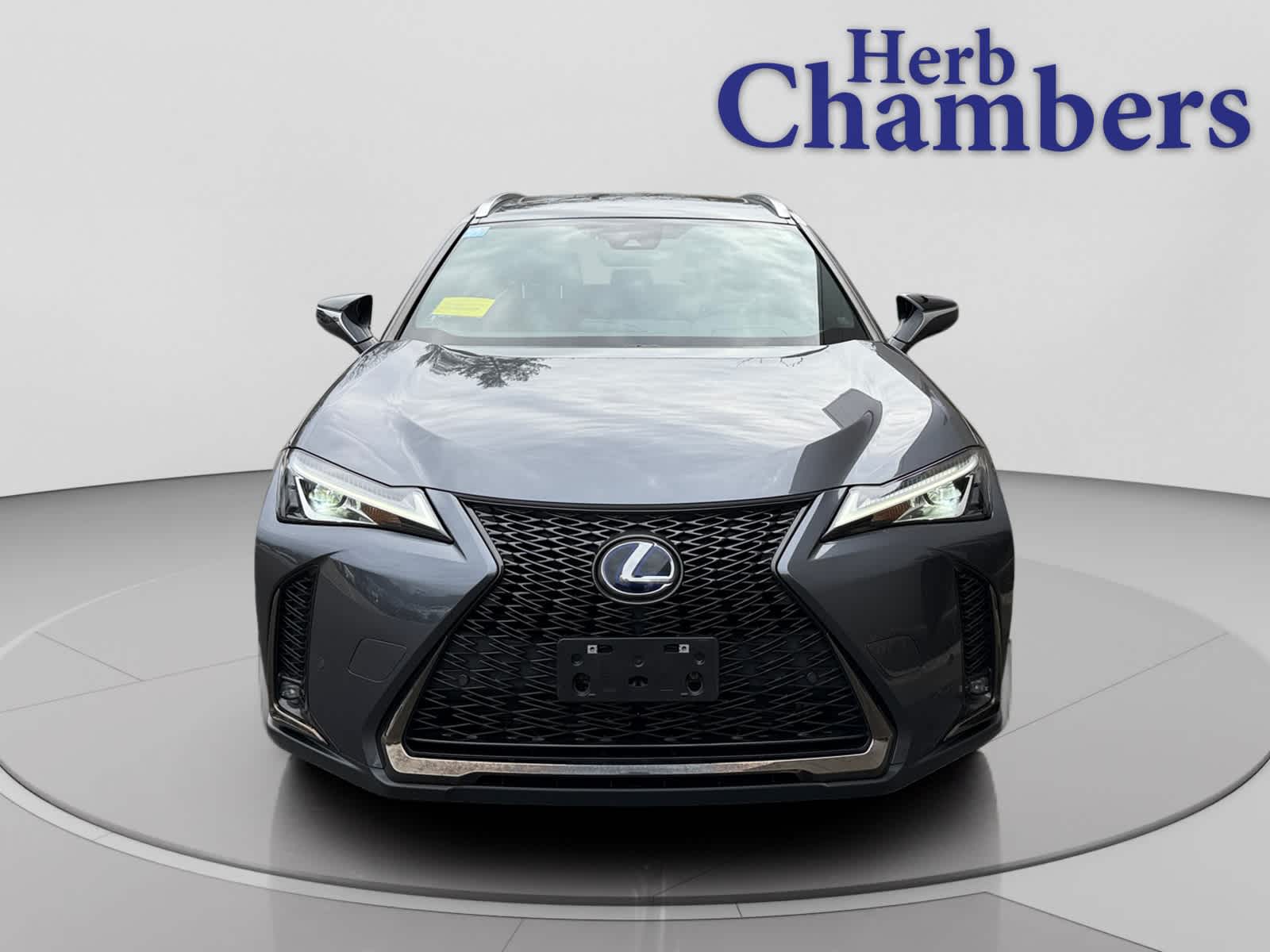 View vehicle photo 2