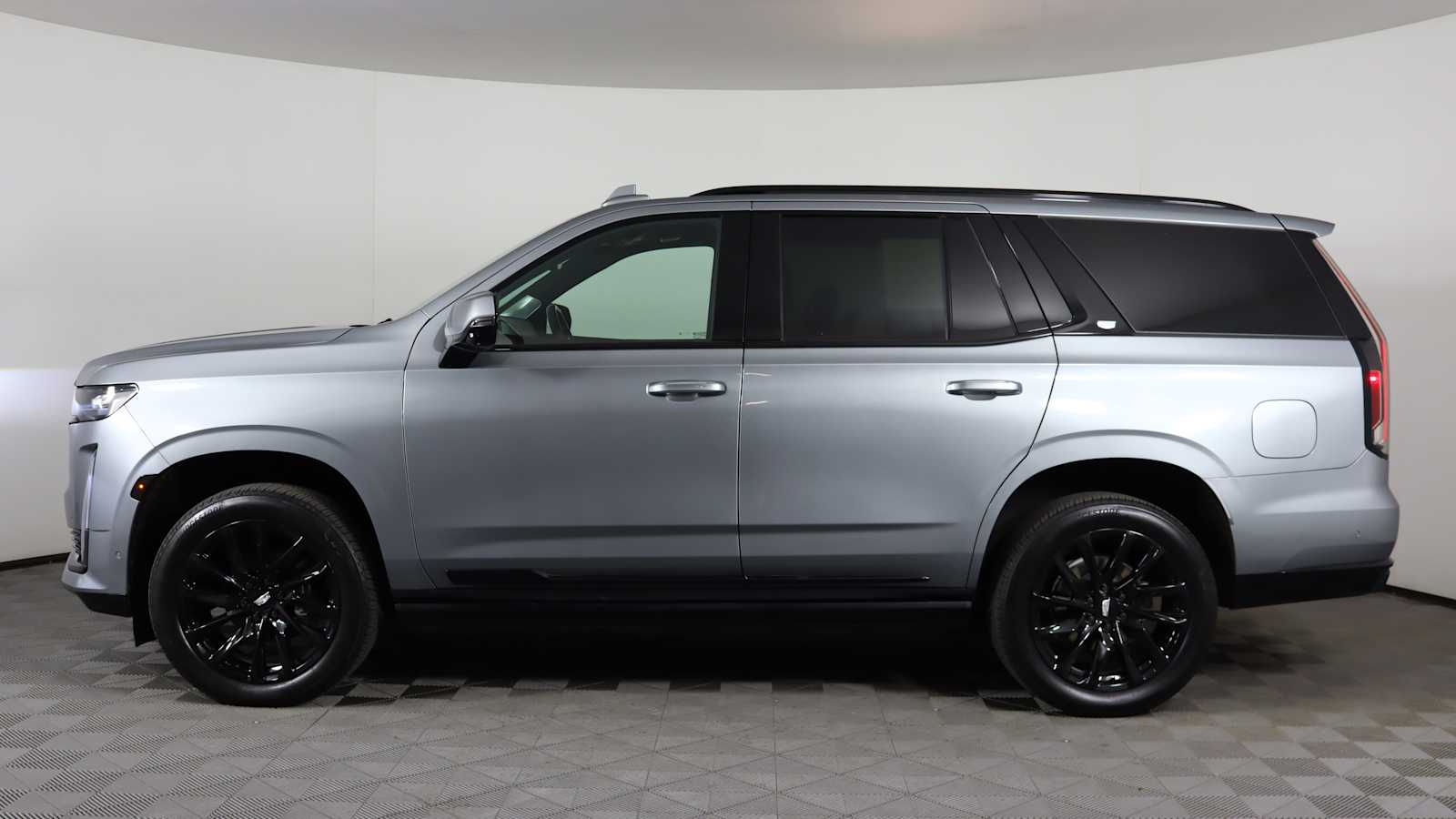 used 2024 Cadillac Escalade car, priced at $81,998