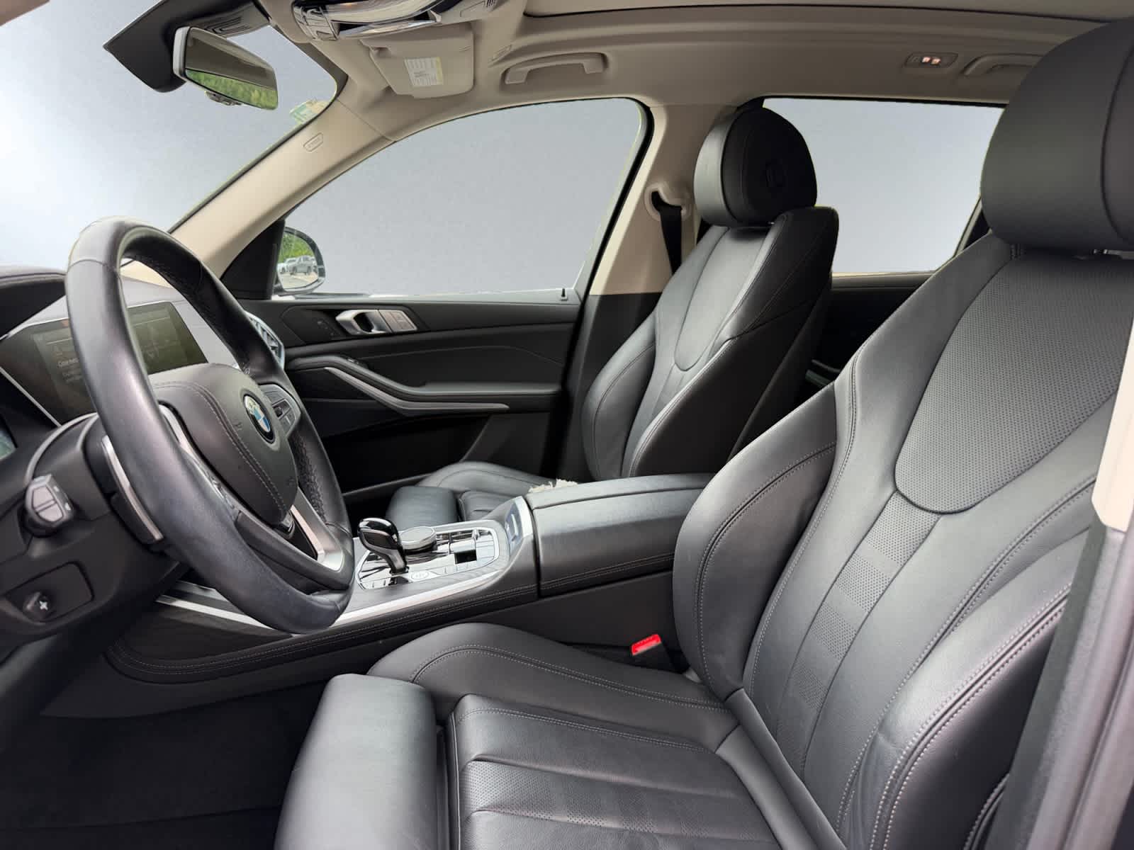 used 2022 BMW X7 xDrive40i car, priced at $38,998