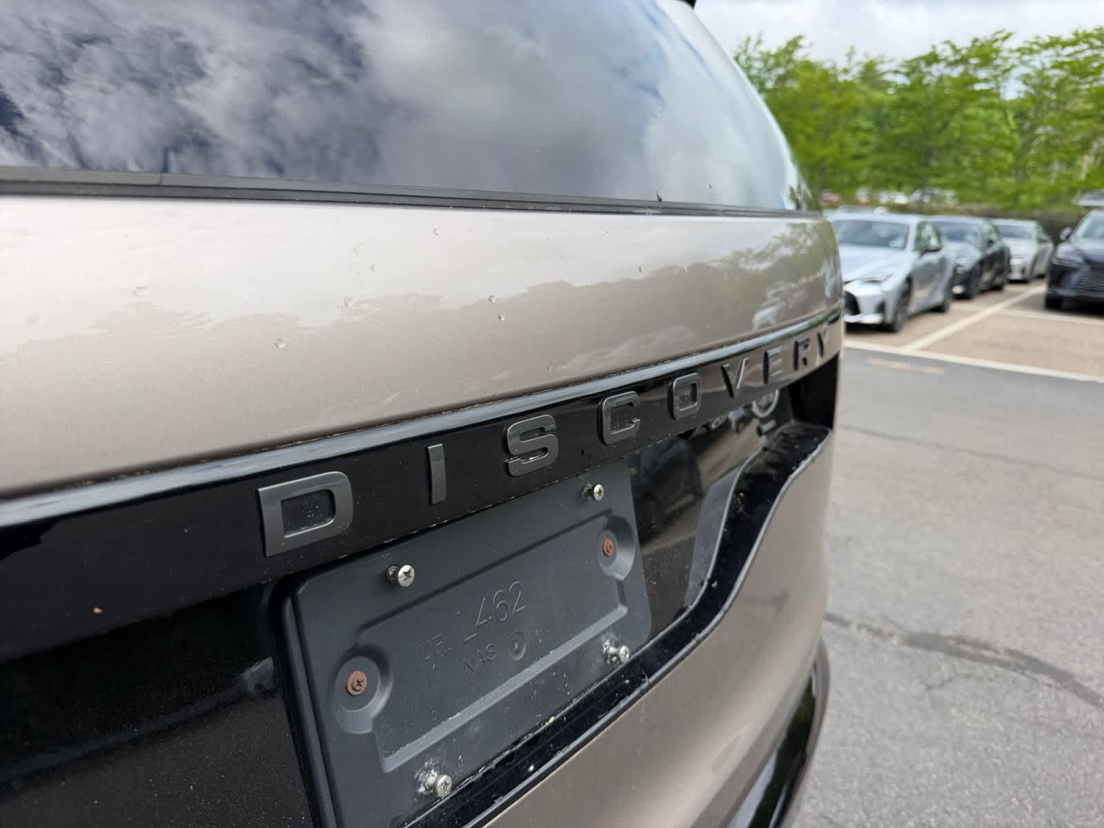 used 2021 Land Rover Discovery car, priced at $29,998