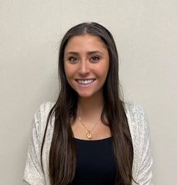 Staff member MAKENZIE DINGER from ID_047d47