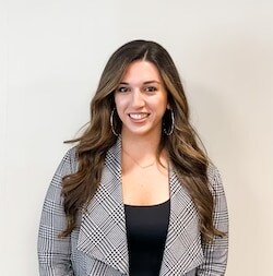 Staff member LAUREN O'NEILL from ID_047d47