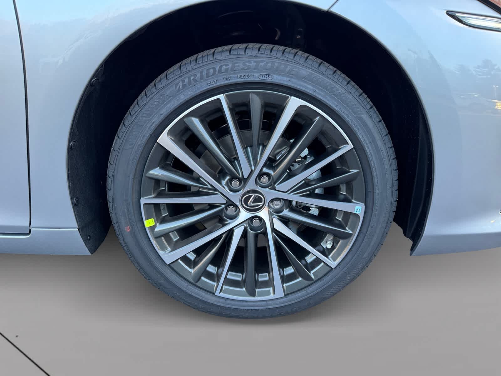 new 2025 Lexus ES car