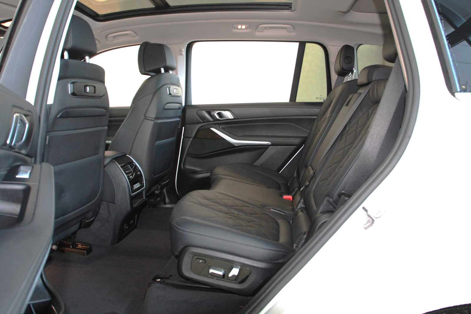 used 2023 BMW X7 car, priced at $52,998