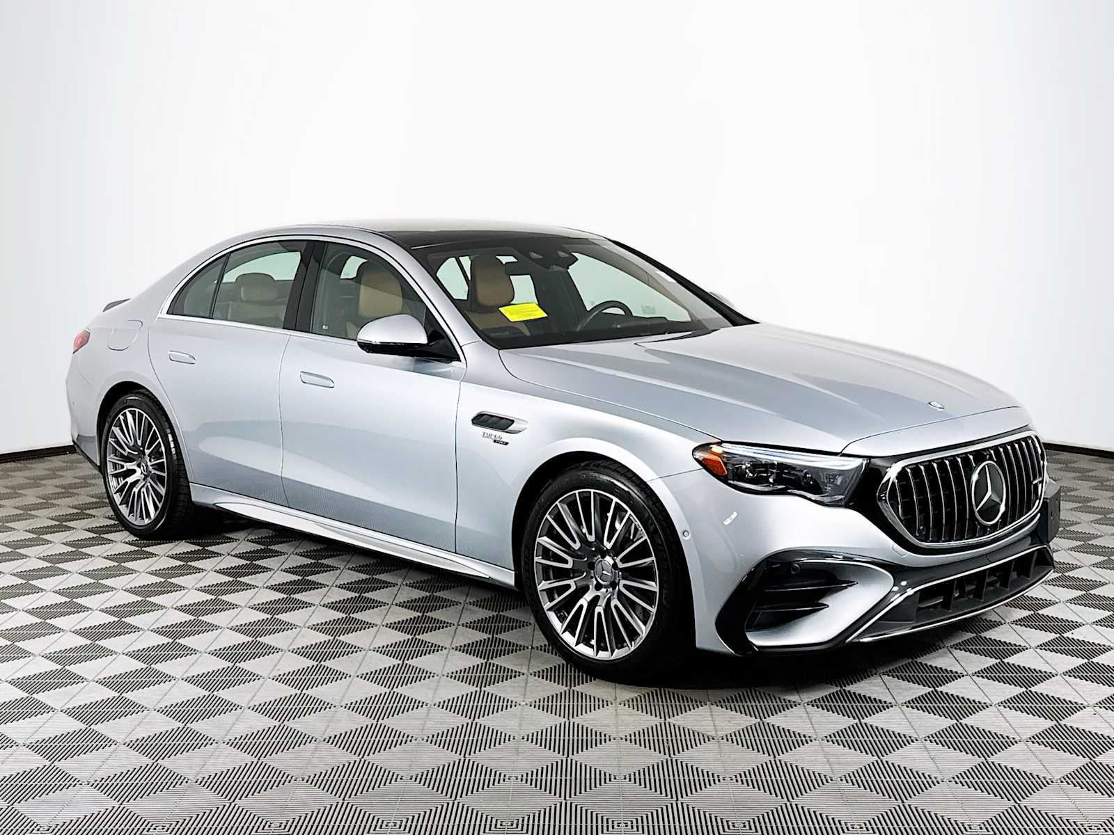 2025 Mercedes-Benz E-Class AMG E53 - Photo 12