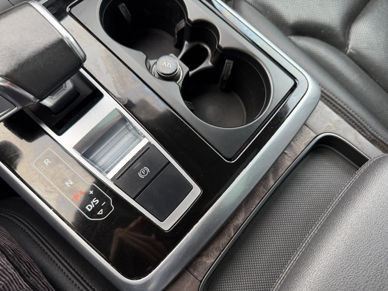 used 2020 Audi Q7 car, priced at $18,998