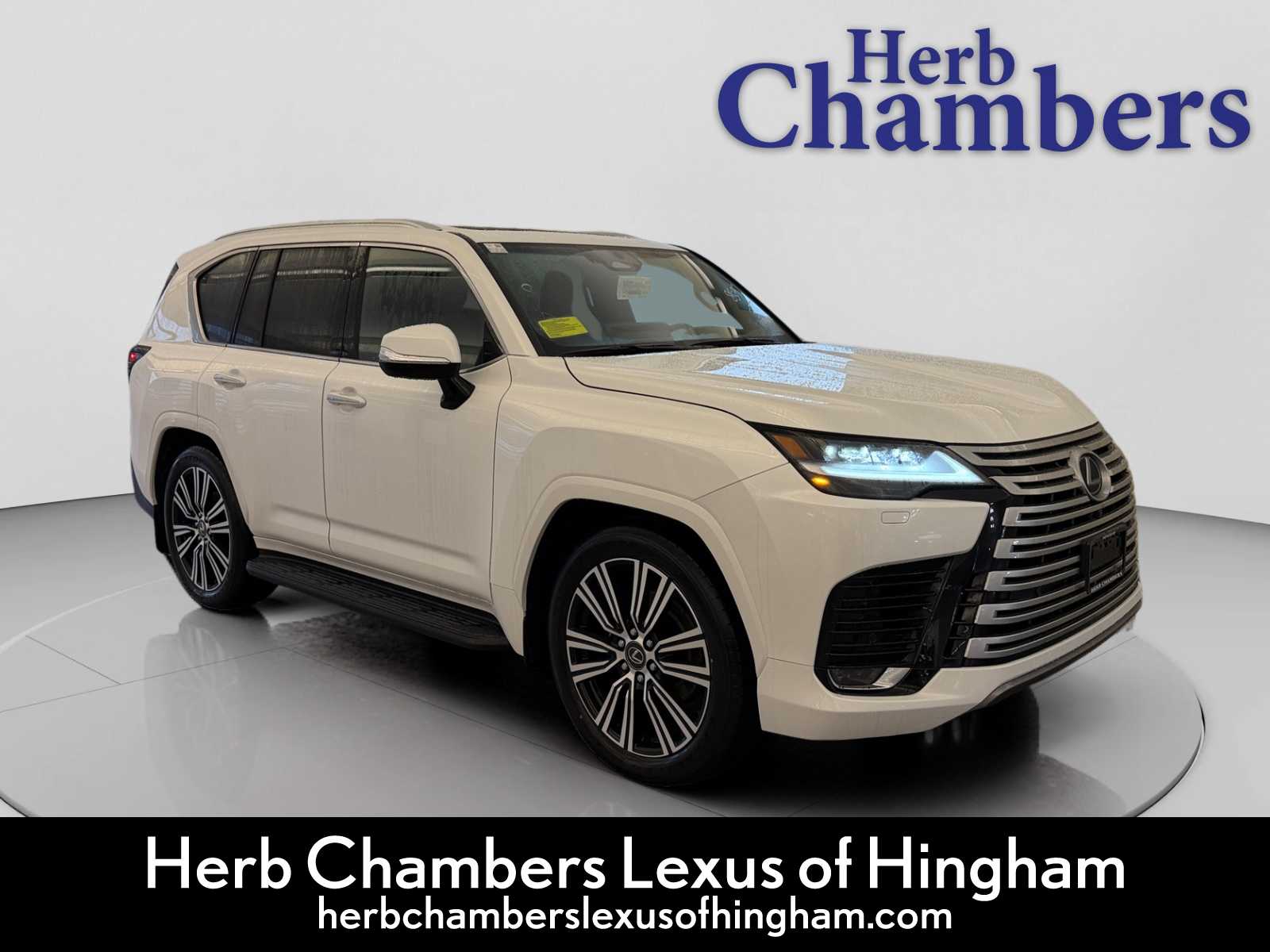 2026 Lexus LX Luxury's photo