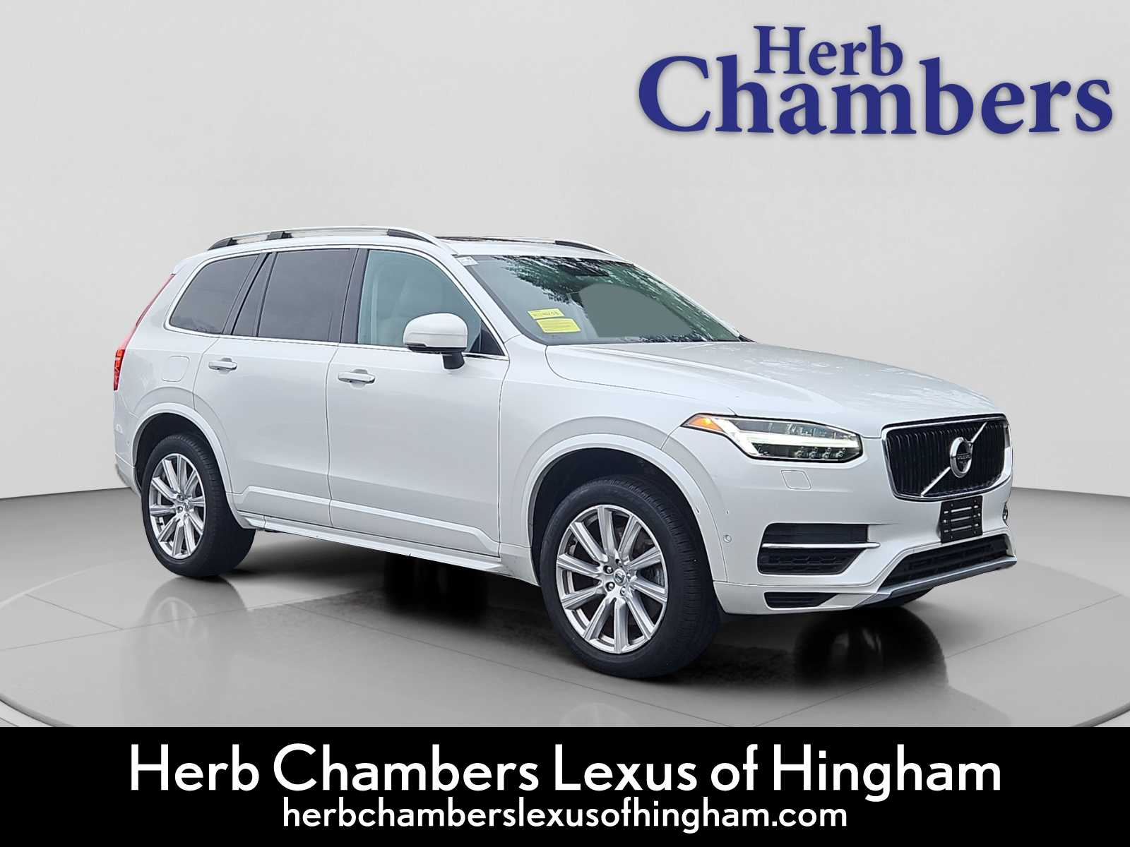 2016 Volvo XC90 Momentum's photo