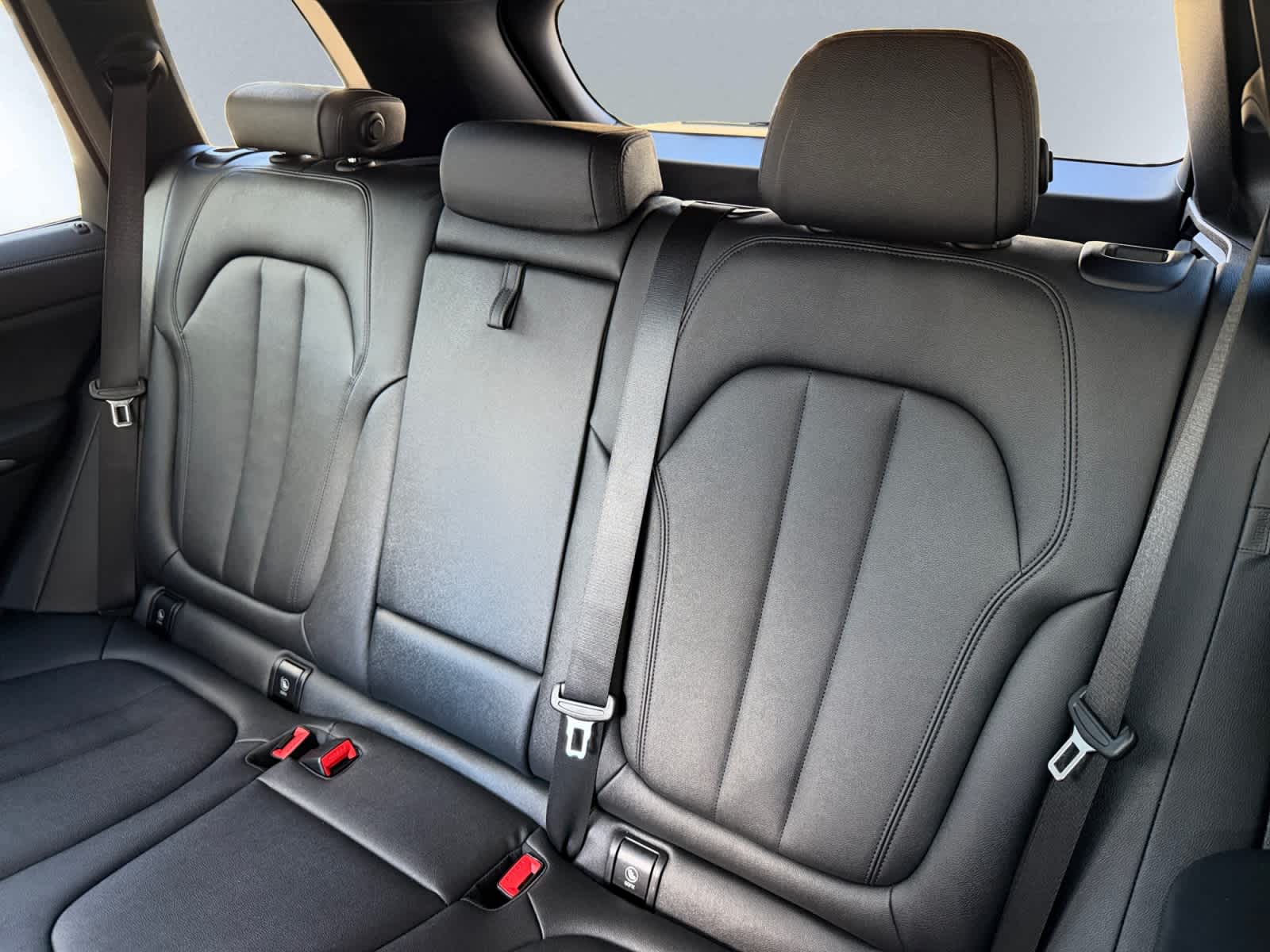 used 2022 BMW X5 xDrive40i car, priced at $26,998