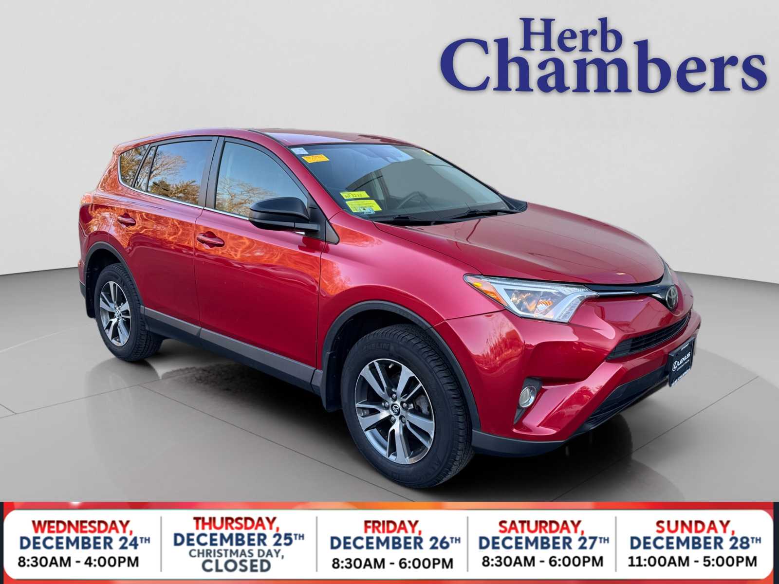 2017 Toyota RAV4 LE's photo