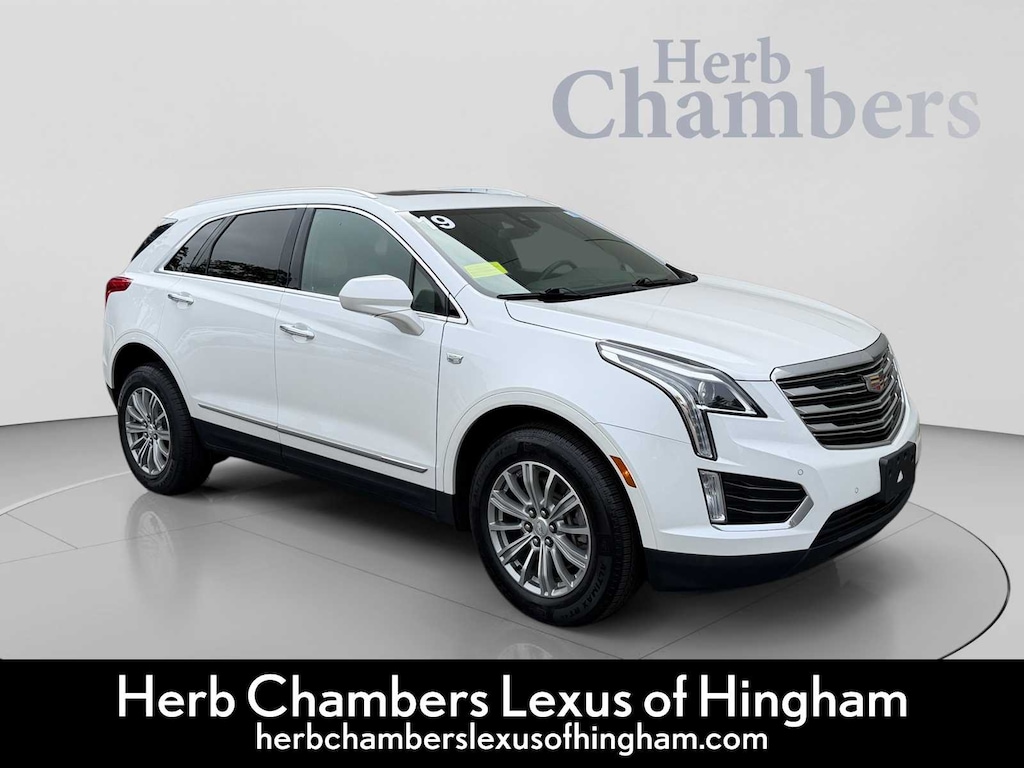 Used 2019 Cadillac XT5 Luxury FWD SUV