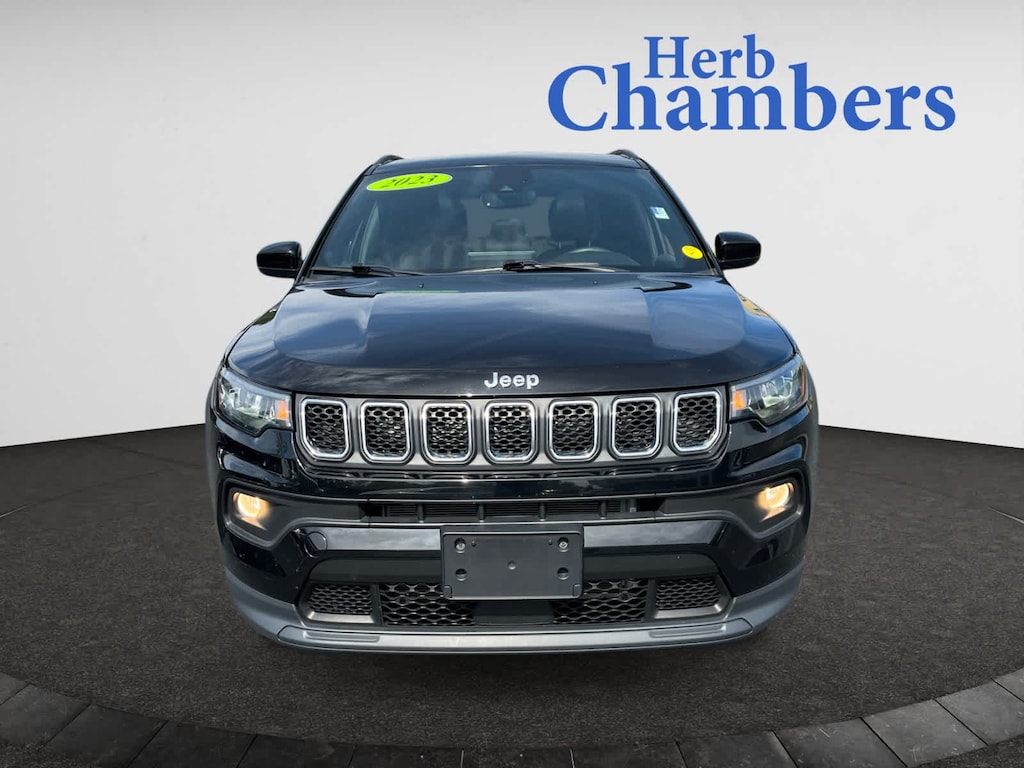 Used 2023 Jeep Compass Latitude SUV