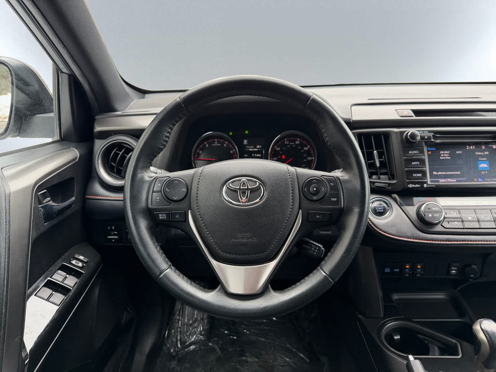 2017 Toyota RAV4 SE - Photo 18