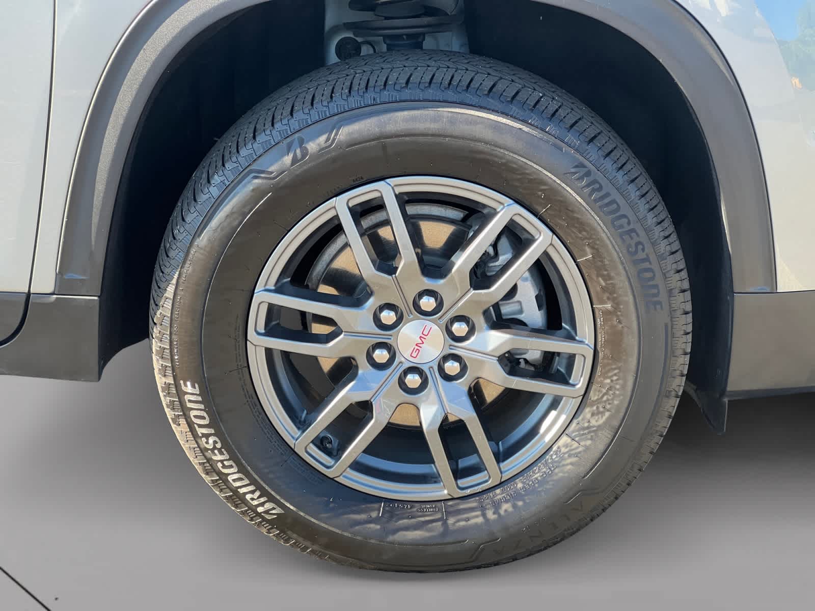 used 2025 GMC Acadia car, priced at $34,998