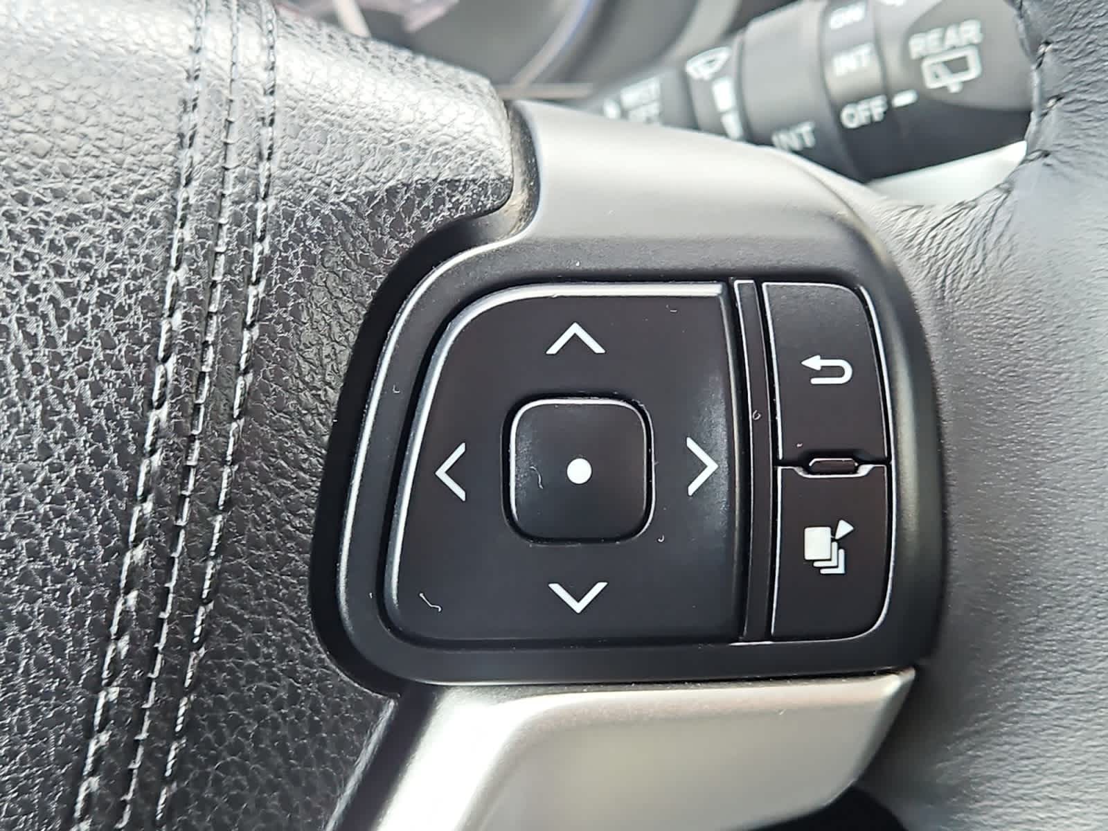 used 2015 Toyota Highlander car, priced at $16,598