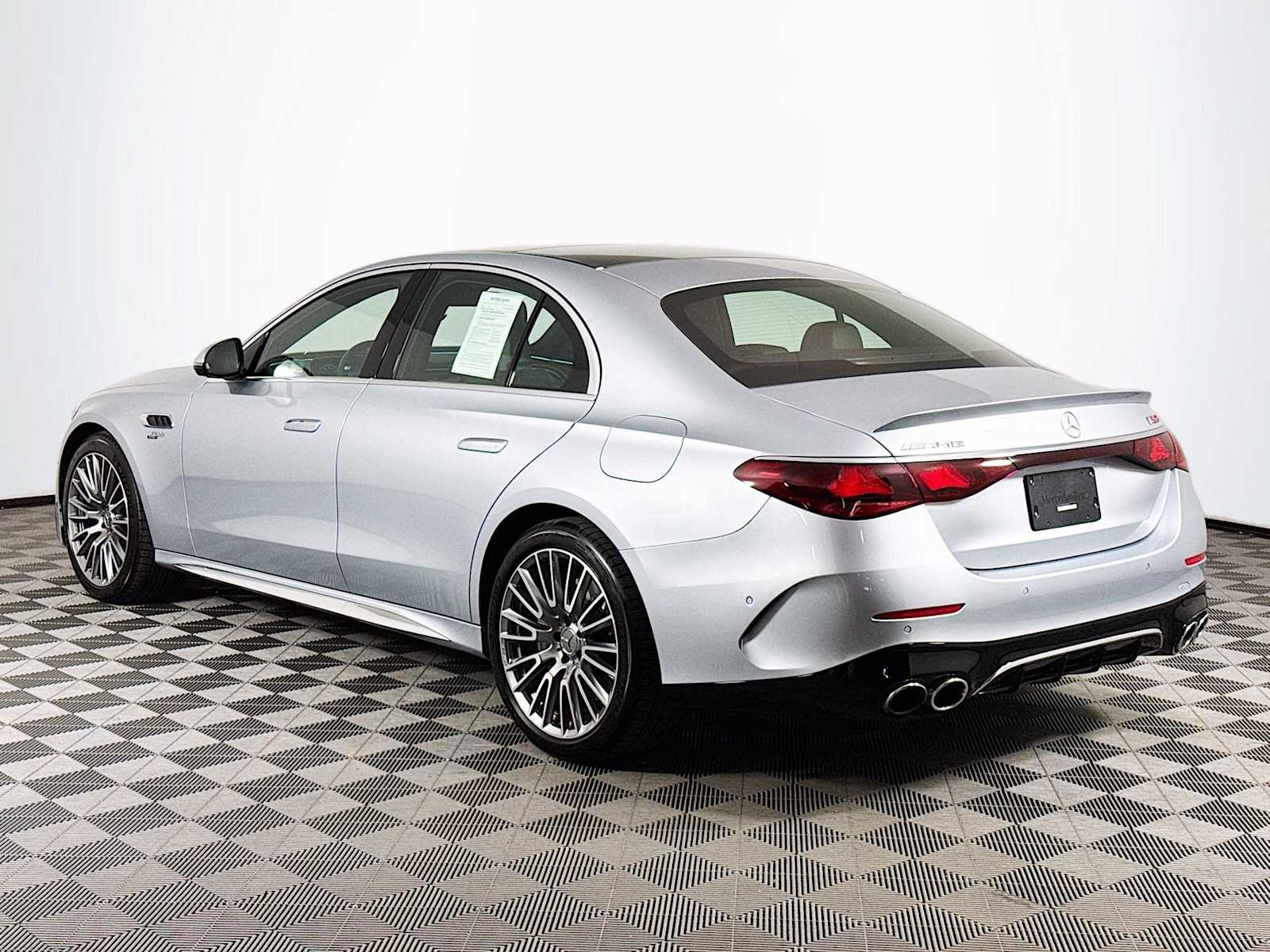 2025 Mercedes-Benz E-Class AMG E53 - Photo 18
