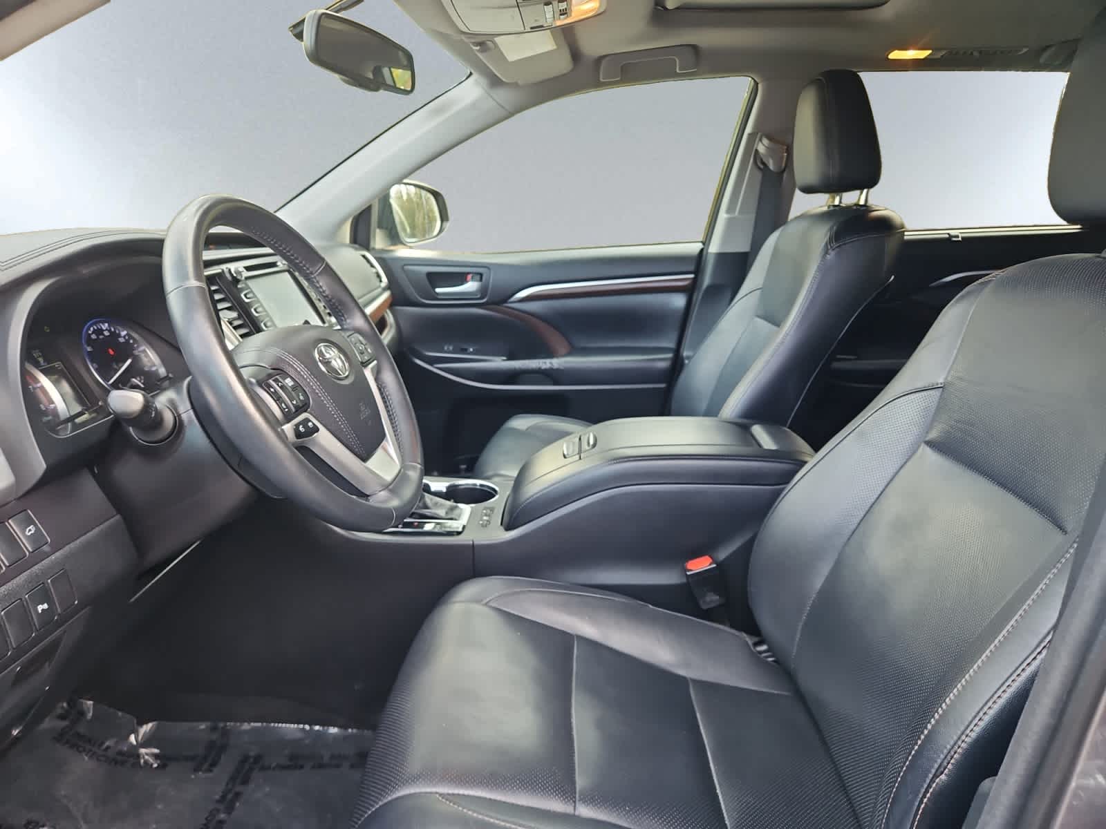 used 2015 Toyota Highlander car, priced at $16,598