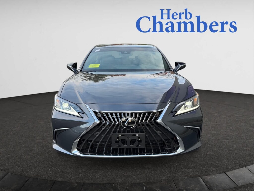 New 2025 Lexus ES 300h SEDAN