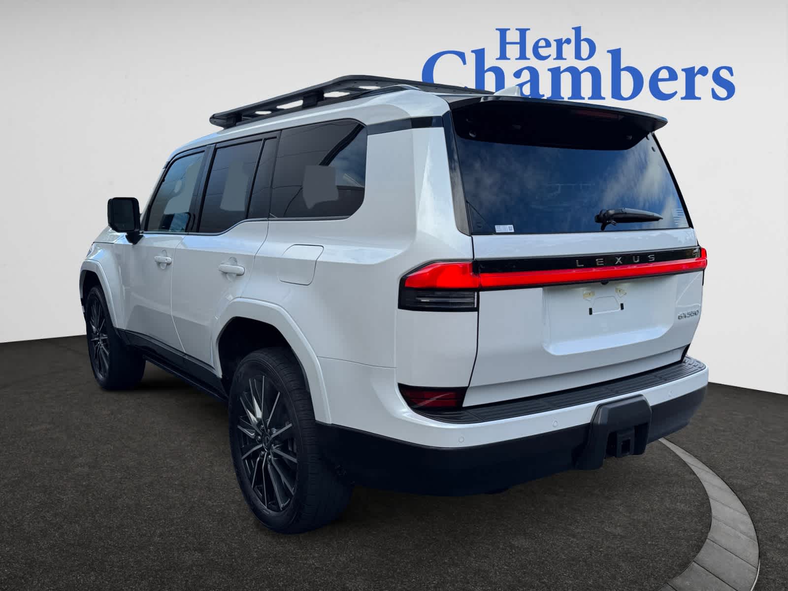 2024 Lexus GX 550 Luxury photo 3