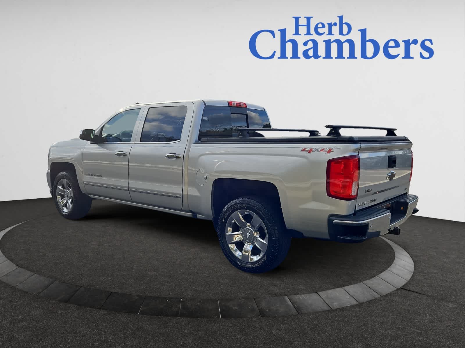 2017 Chevrolet Silverado 1500 LTZ photo 3