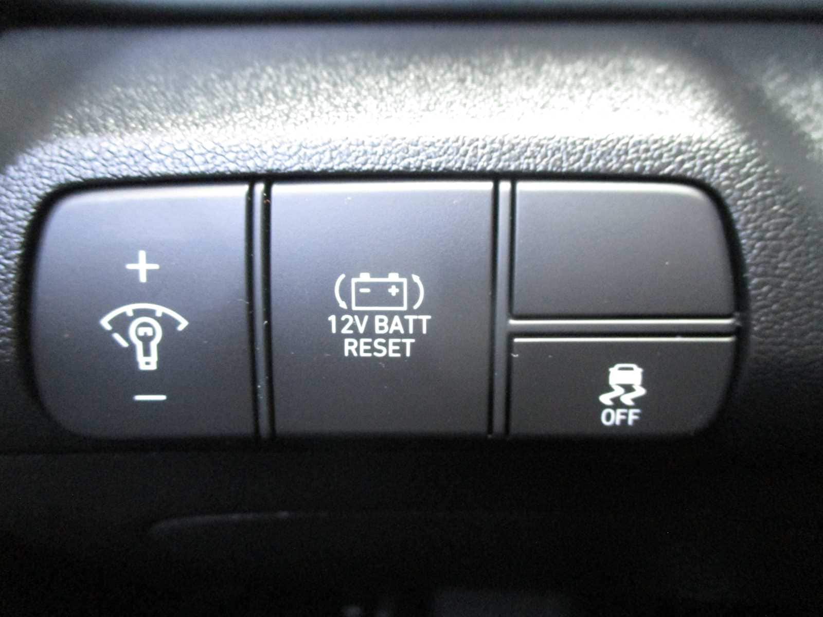 used 2024 Hyundai Elantra Hybrid car, priced at $23,998