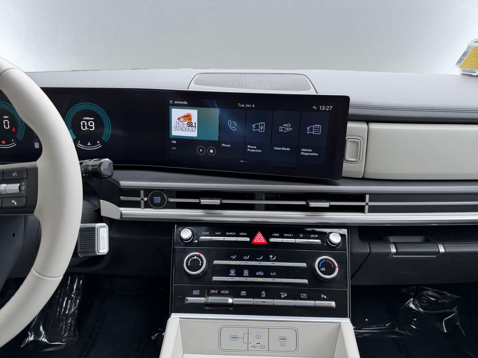 used 2024 Hyundai Santa Fe car, priced at $25,998