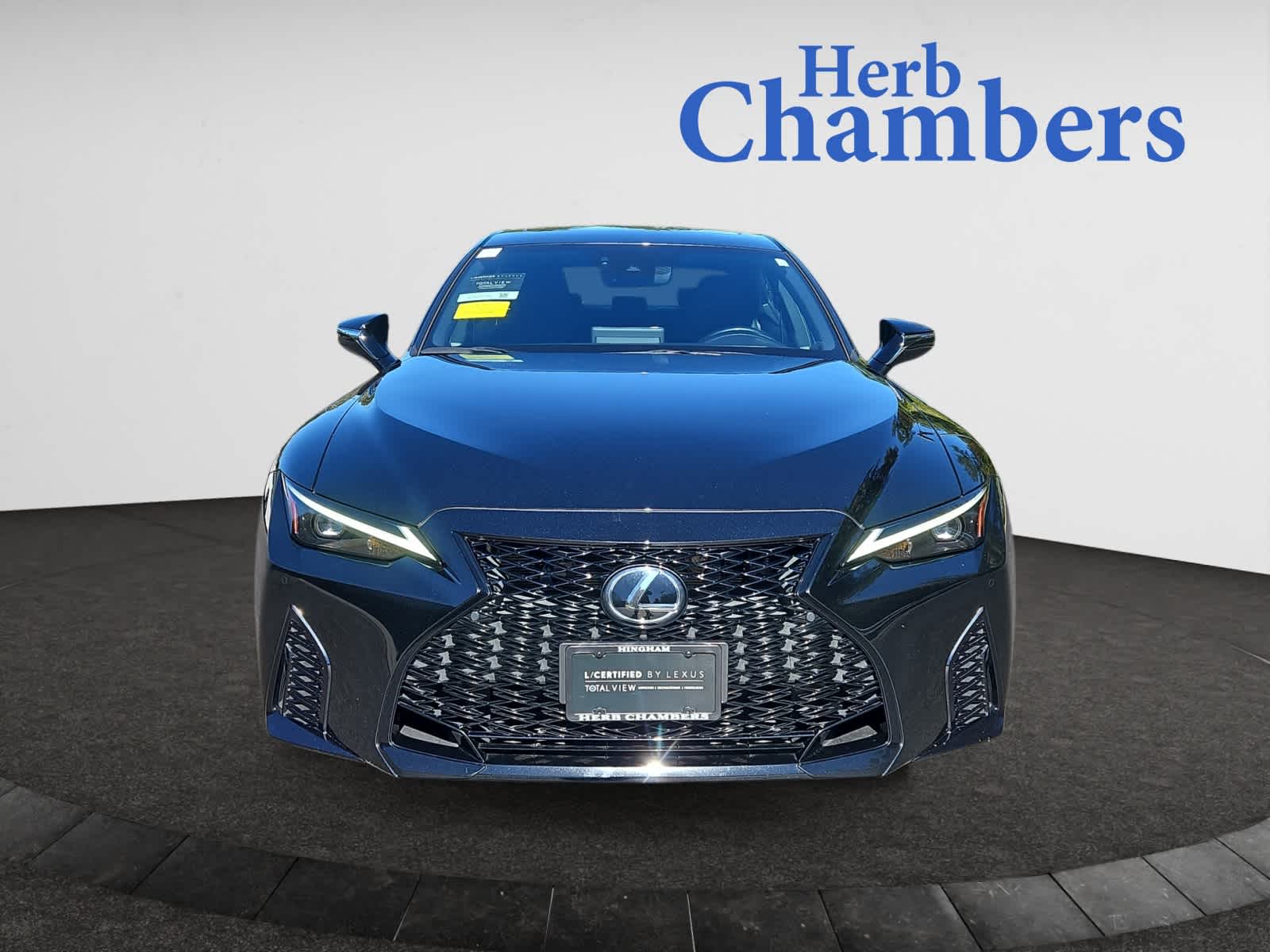 2023 Lexus IS 350 F SPORT photo 2