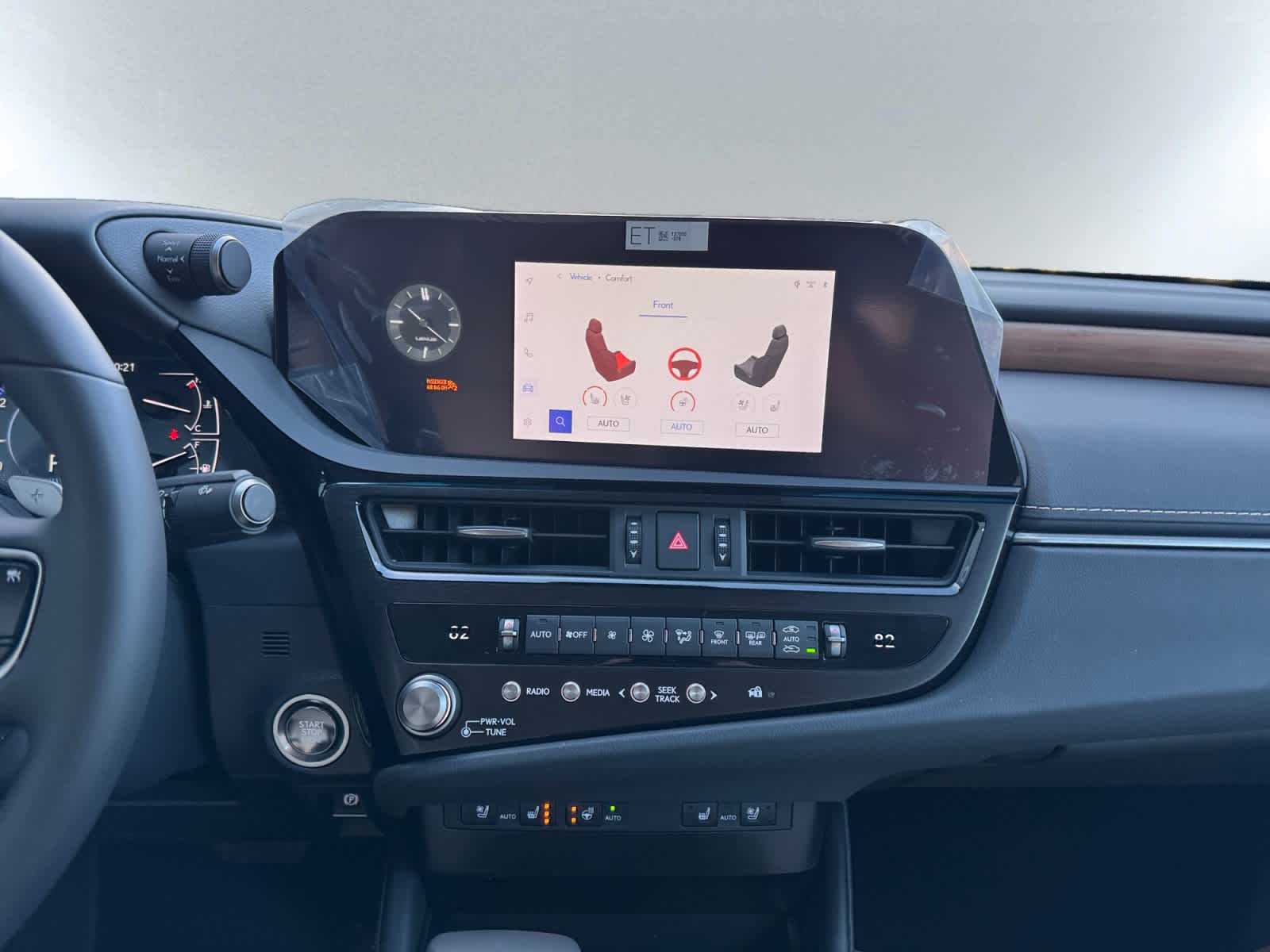 new 2025 Lexus ES car