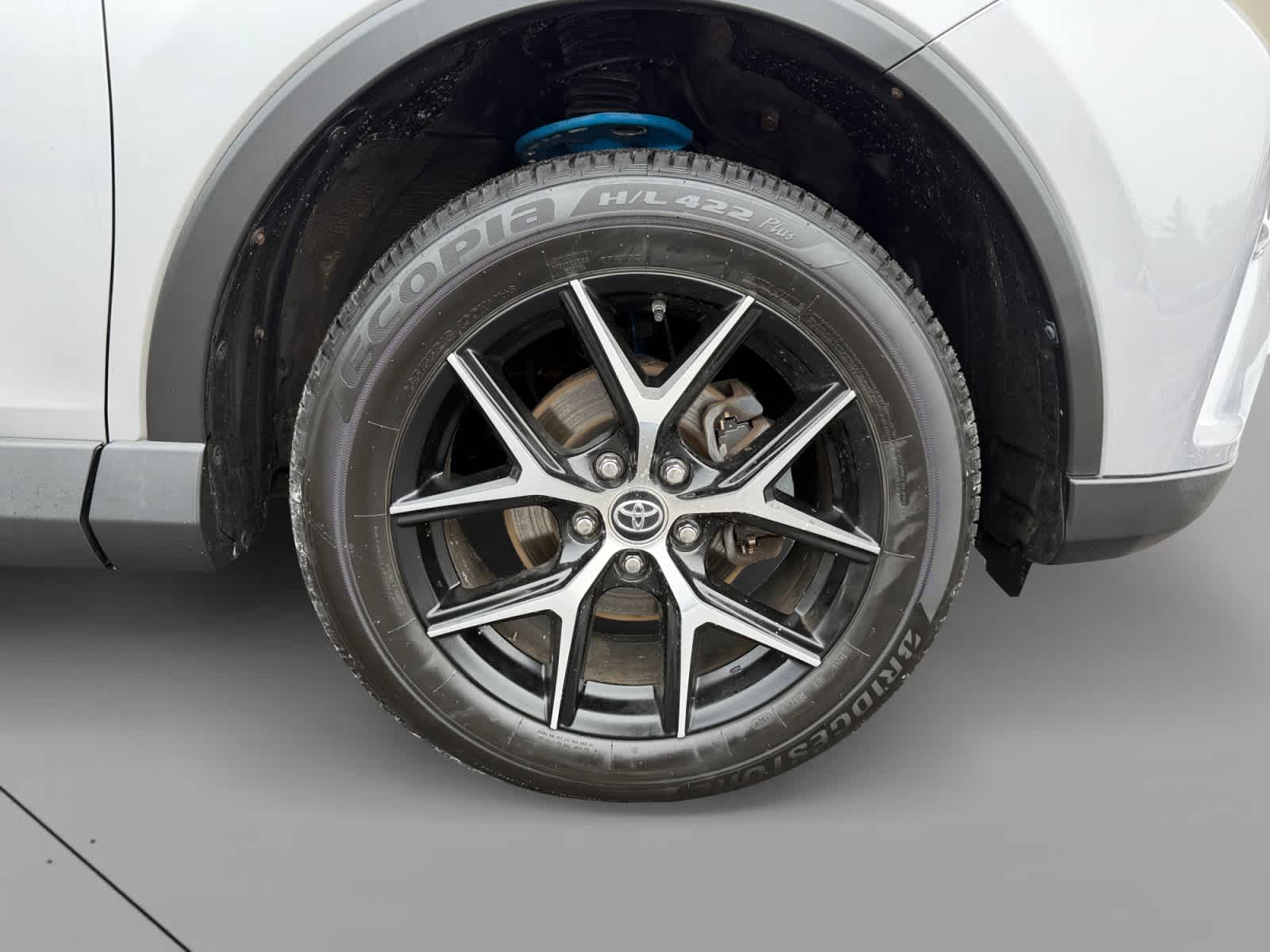 2017 Toyota RAV4 SE - Photo 9