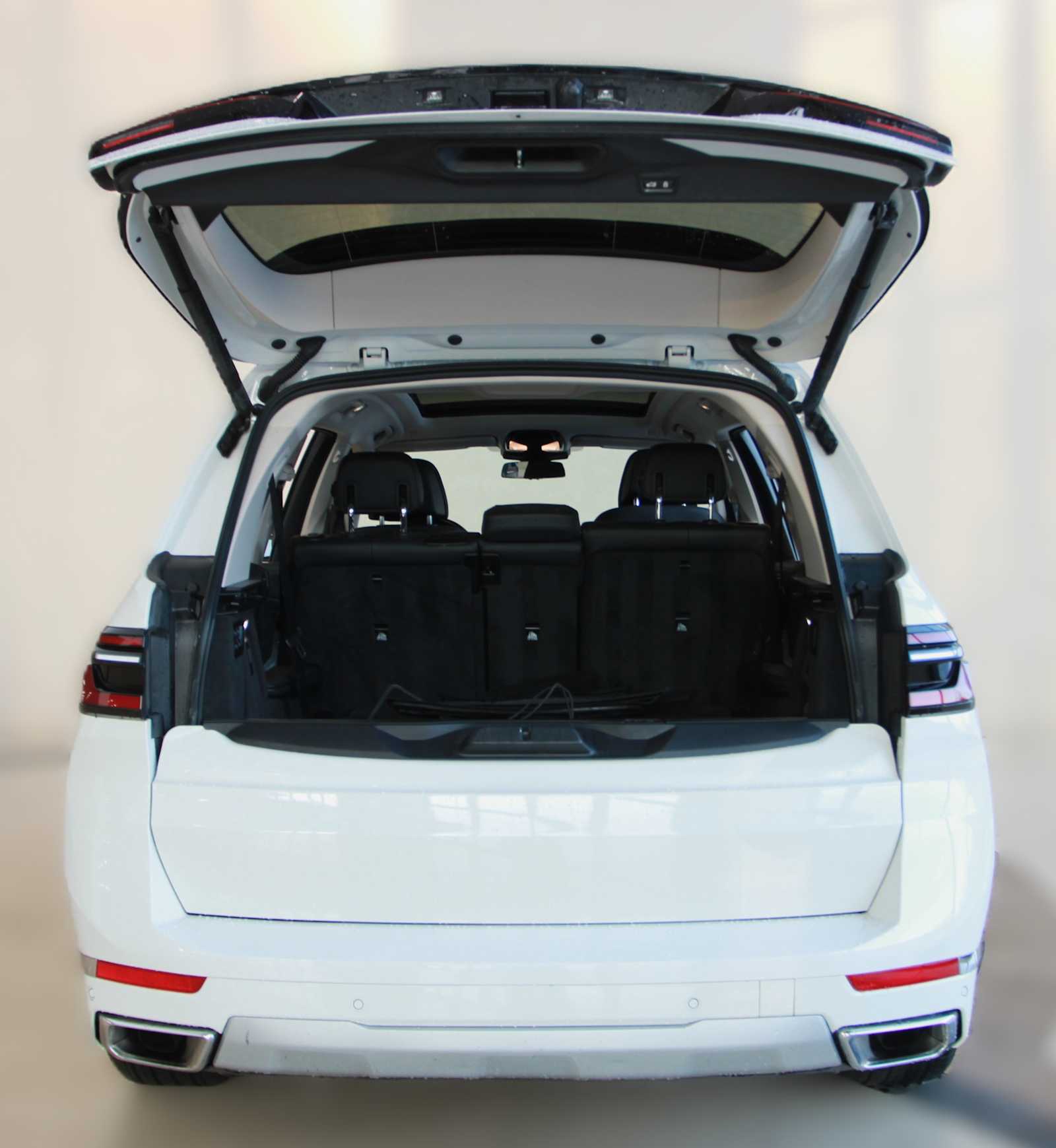 used 2023 BMW X7 car, priced at $52,998