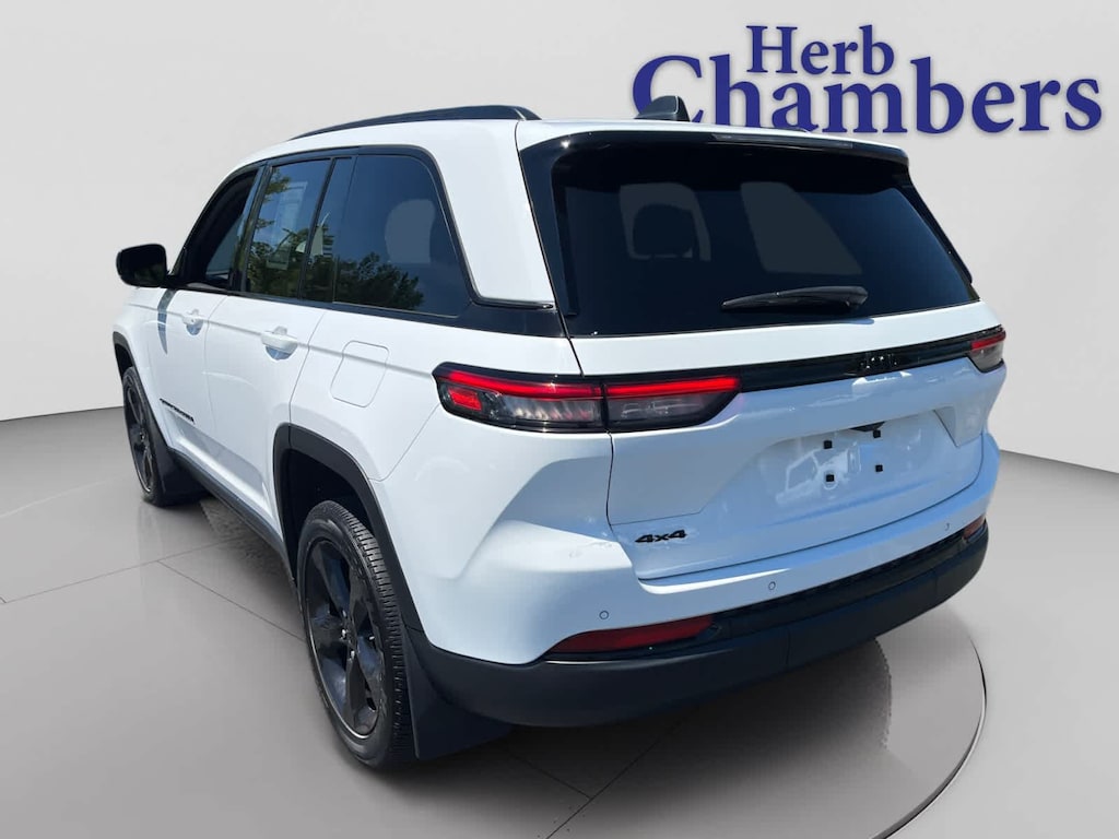Used 2024 Jeep Grand Cherokee Altitude X SUV