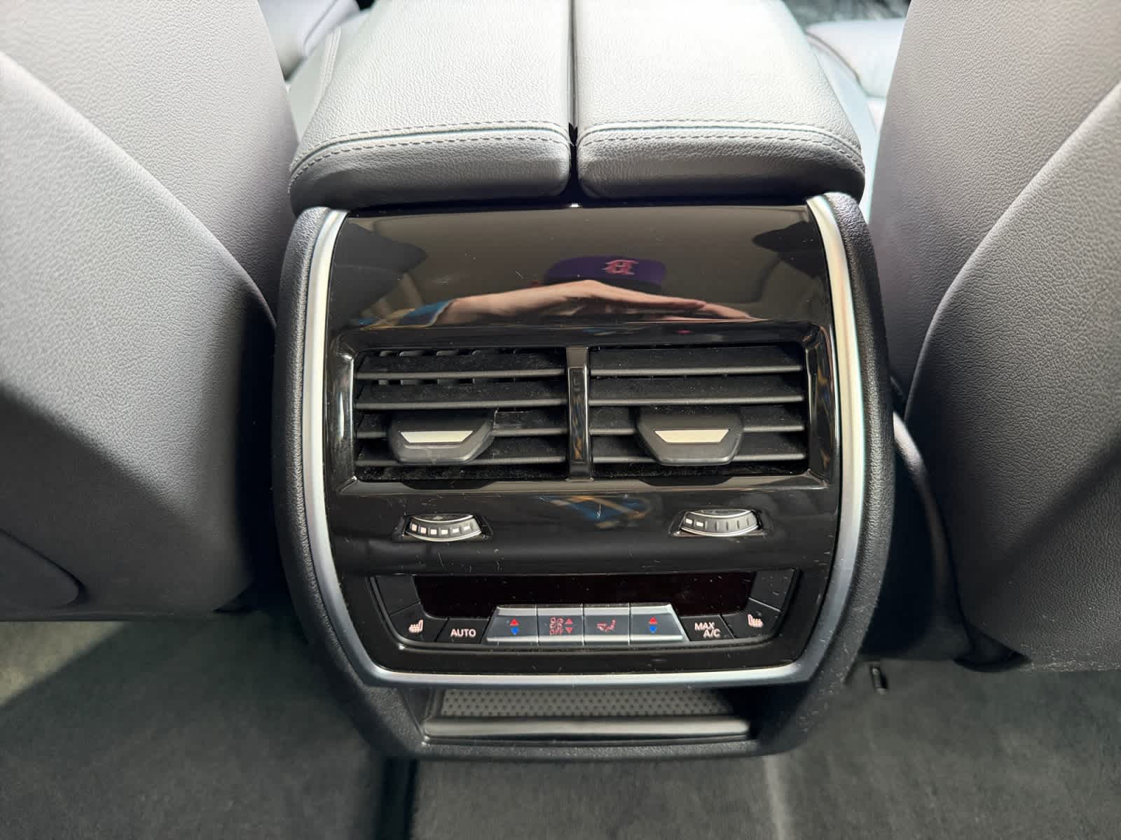 used 2022 BMW X7 xDrive40i car, priced at $38,998