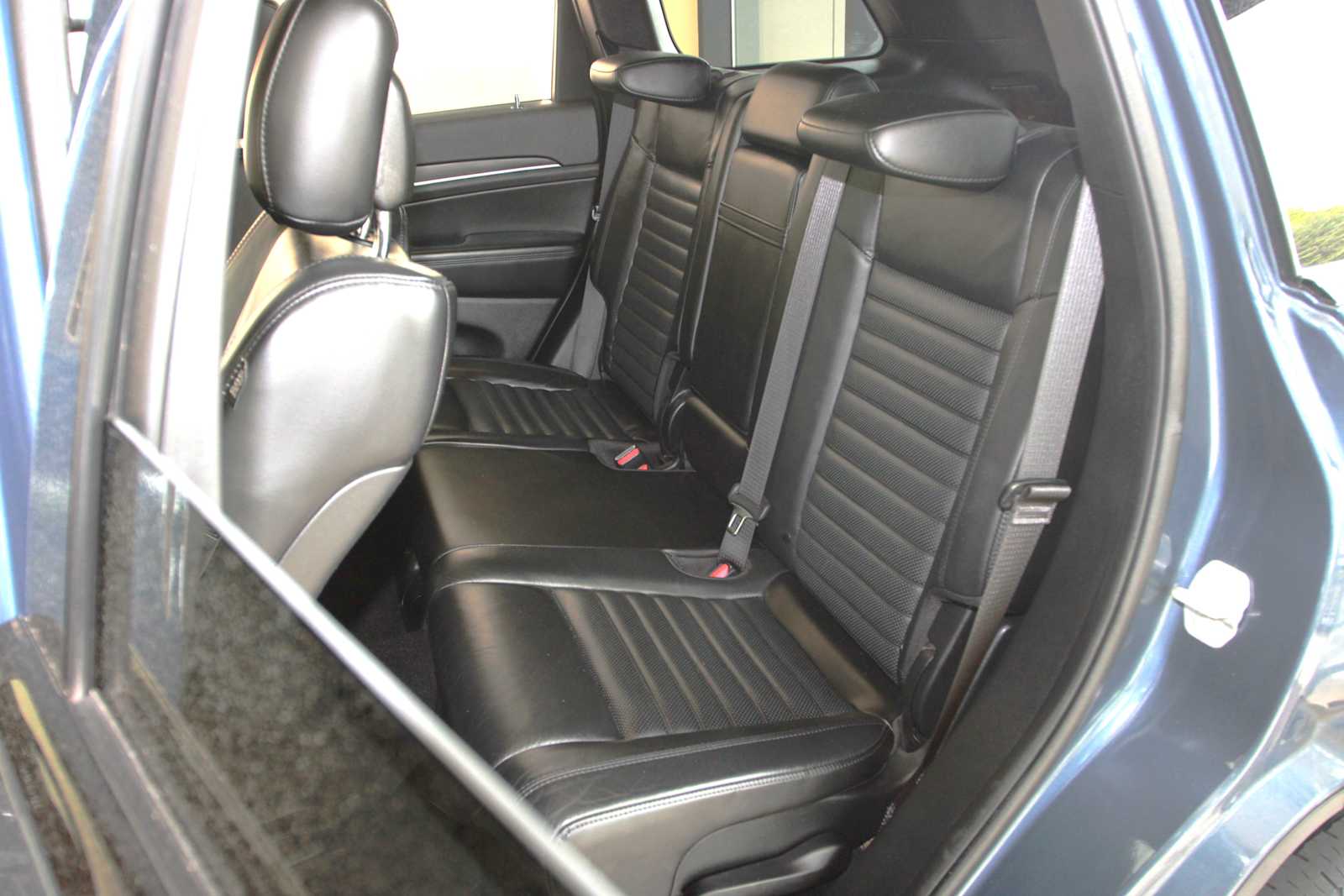 used 2021 Jeep Grand Cherokee car, priced at $21,497
