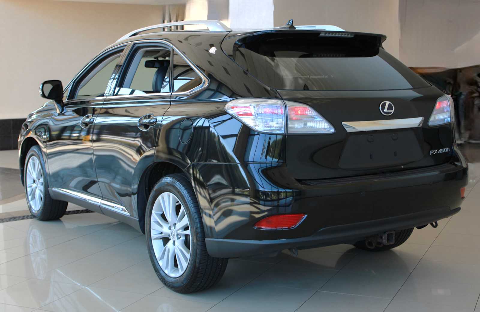 2011 Lexus RX 450h photo 2