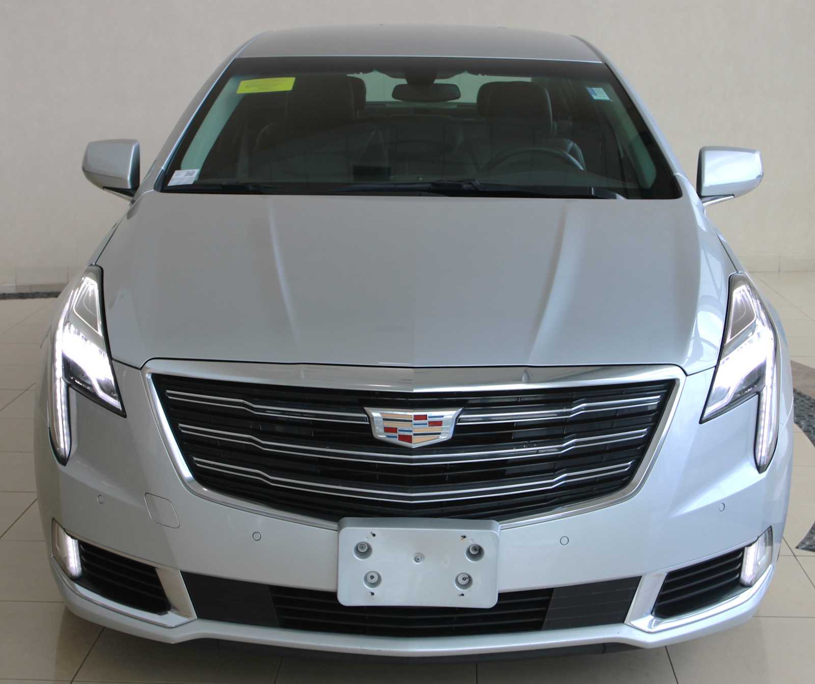 Used 2018 Cadillac XTS Luxury with VIN 2G61M5S36J9128508 for sale in Sharon, MA