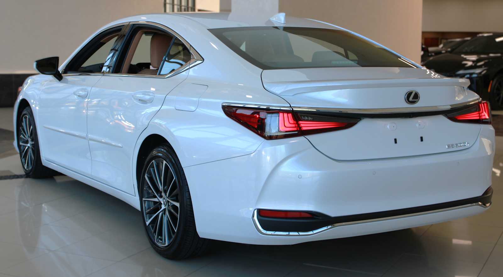 Certified 2025 Lexus ES 300h Hybrid Sedan