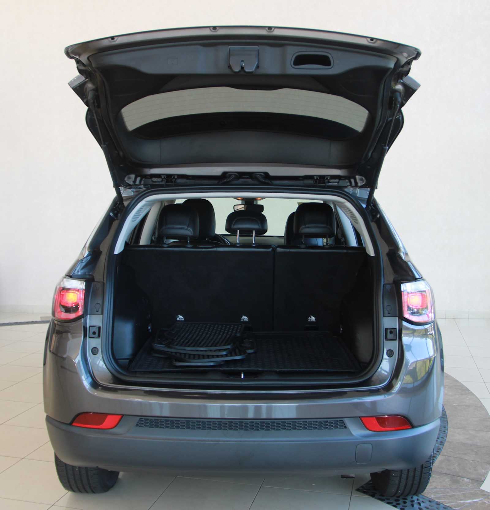 2018 Jeep Compass Latitude photo 4