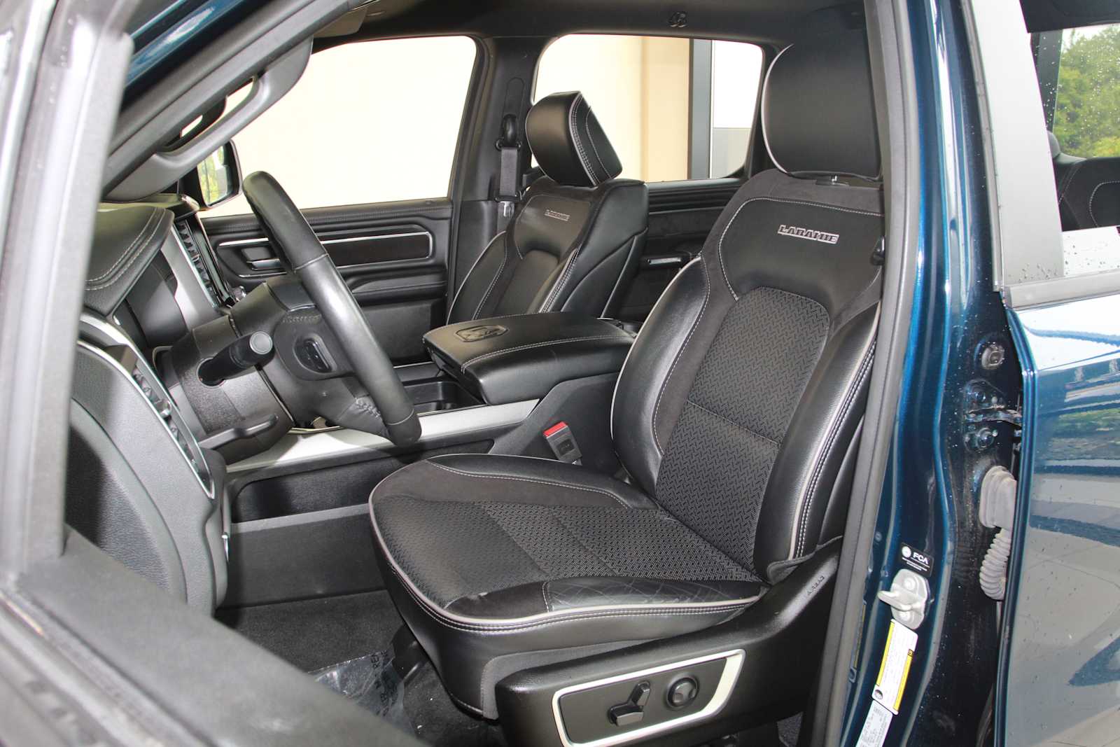 2024 RAM Ram 1500 Pickup Laramie - Photo 7
