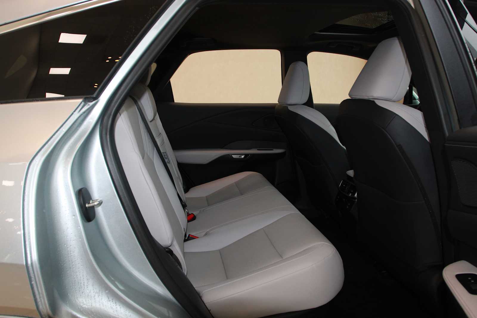 2026 Lexus RX Hybrid 350h - Photo 30