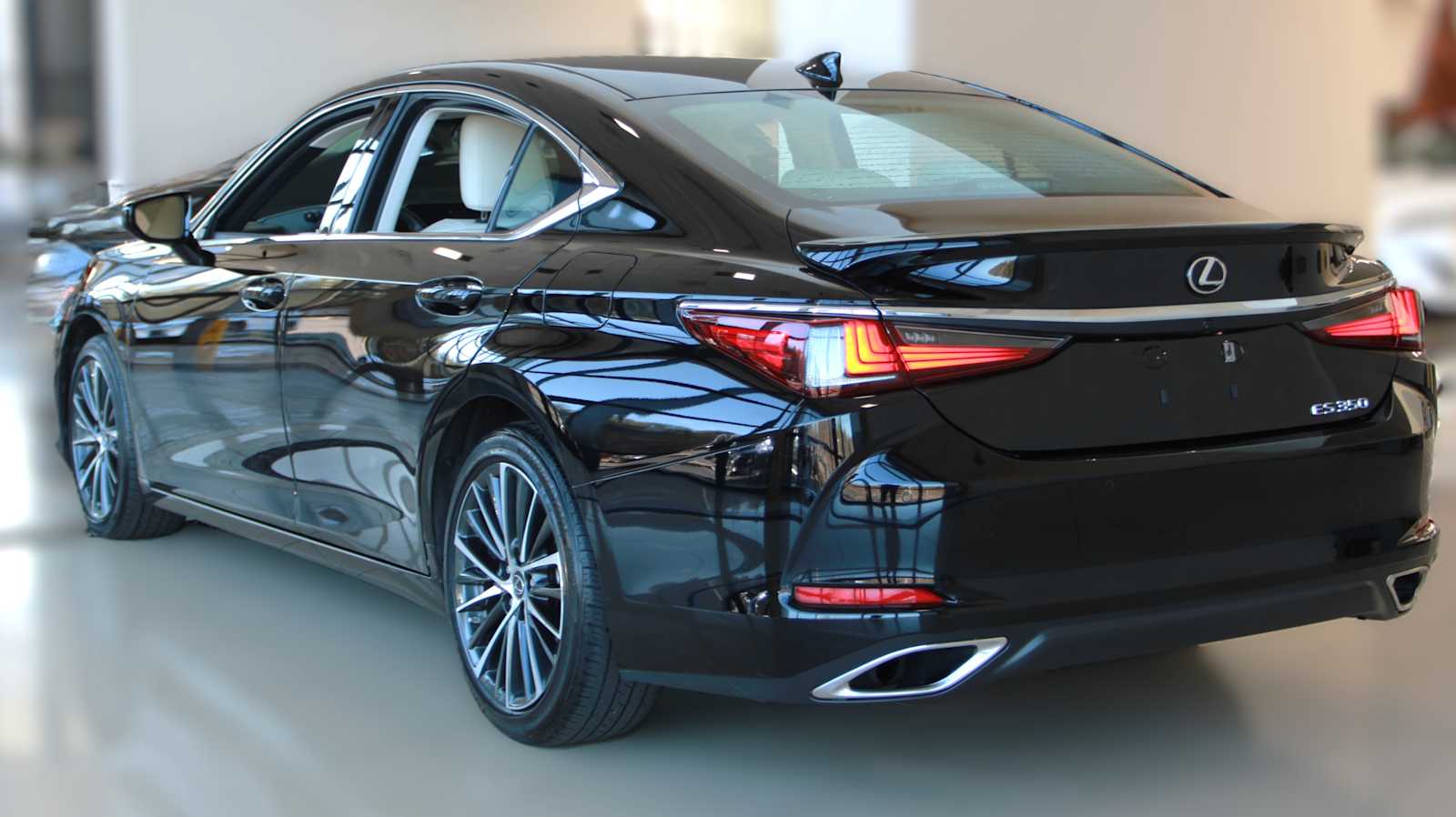 2022 Lexus ES 350 Premium photo 3