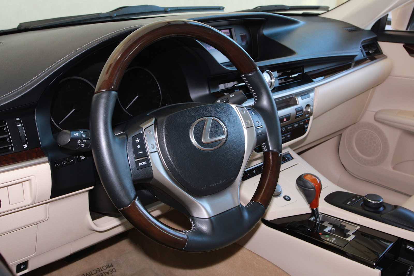 used 2013 Lexus ES 350 car, priced at $16,497