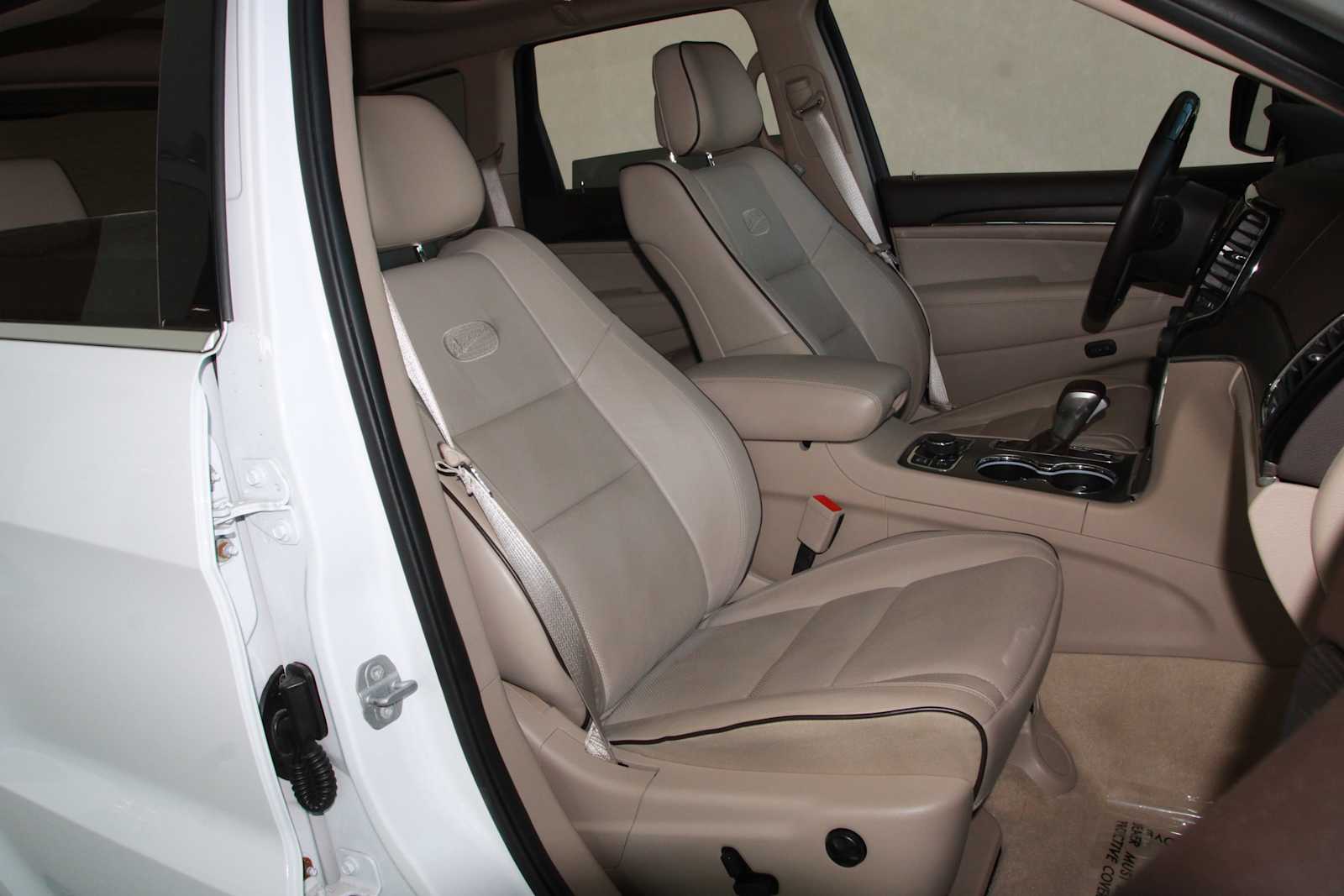 used 2020 Jeep Grand Cherokee car, priced at $18,497