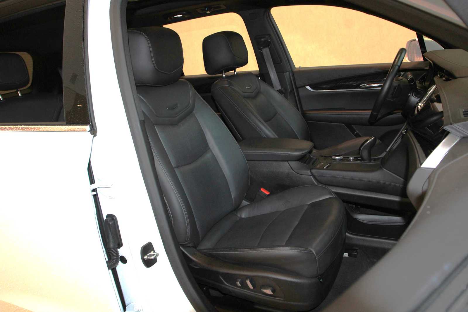 used 2020 Cadillac XT6 car, priced at $22,297