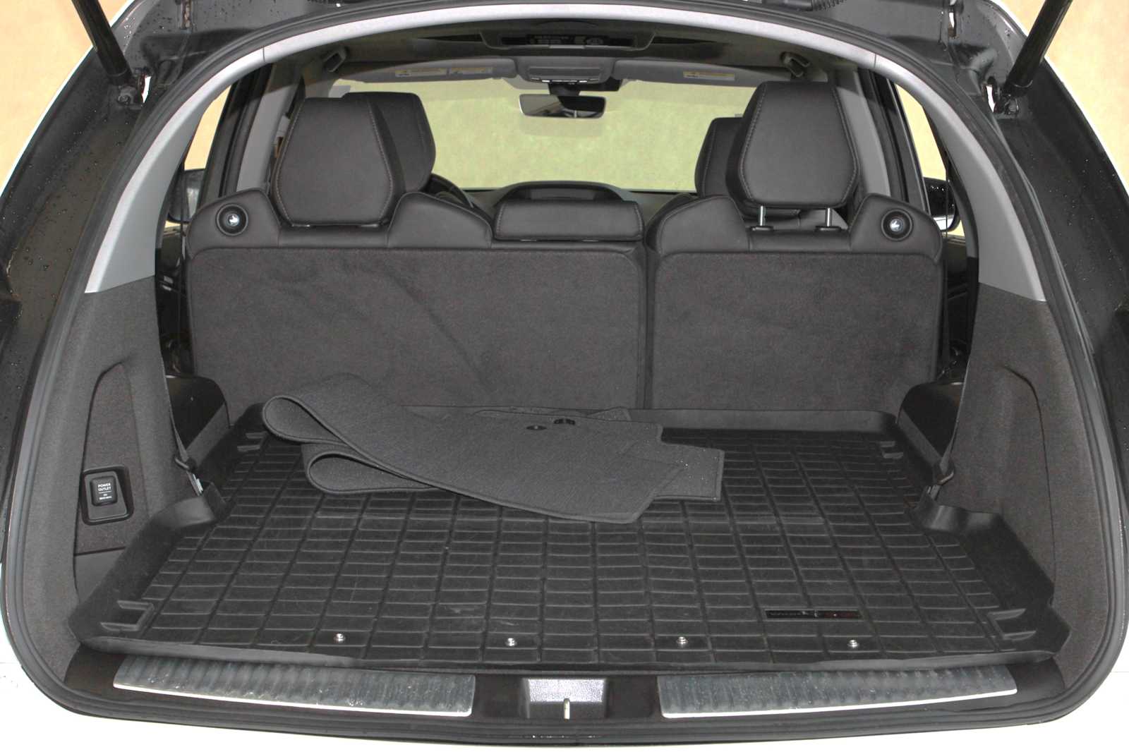 used 2017 Acura MDX car, priced at $19,497