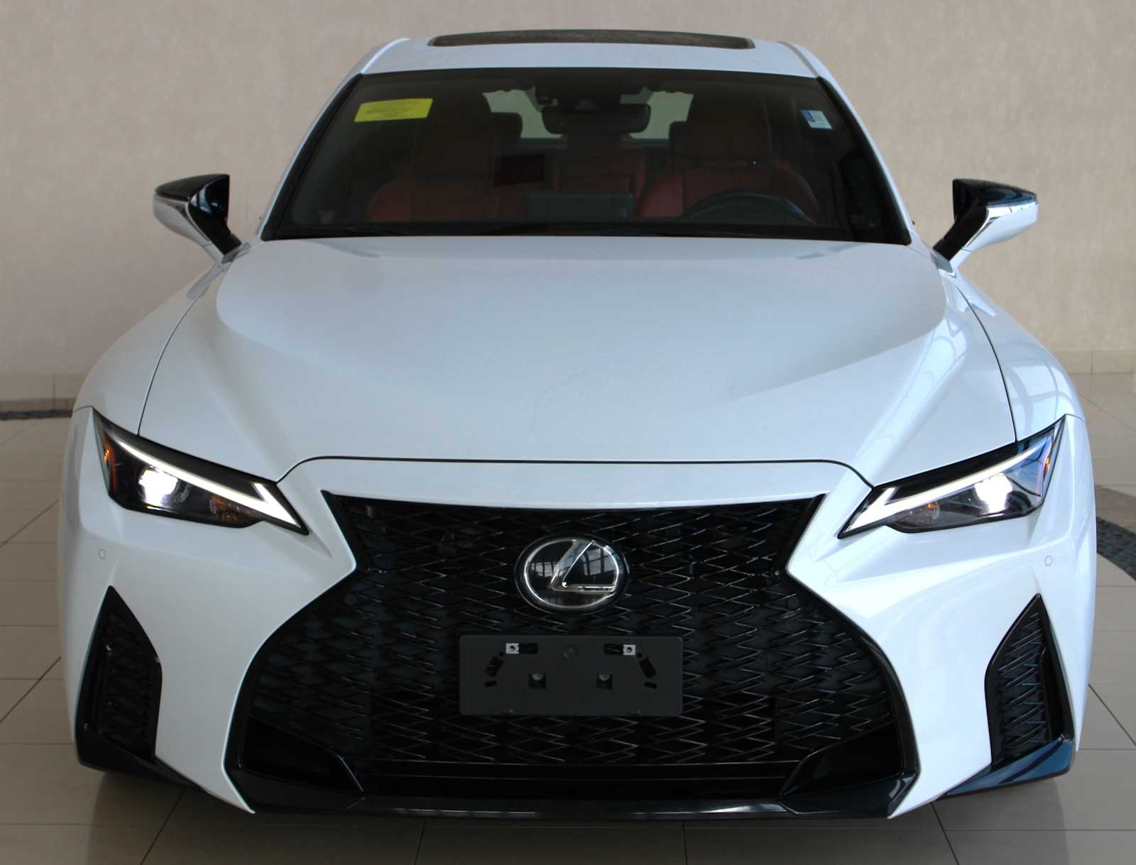 2022 Lexus IS 350 F SPORT photo 2