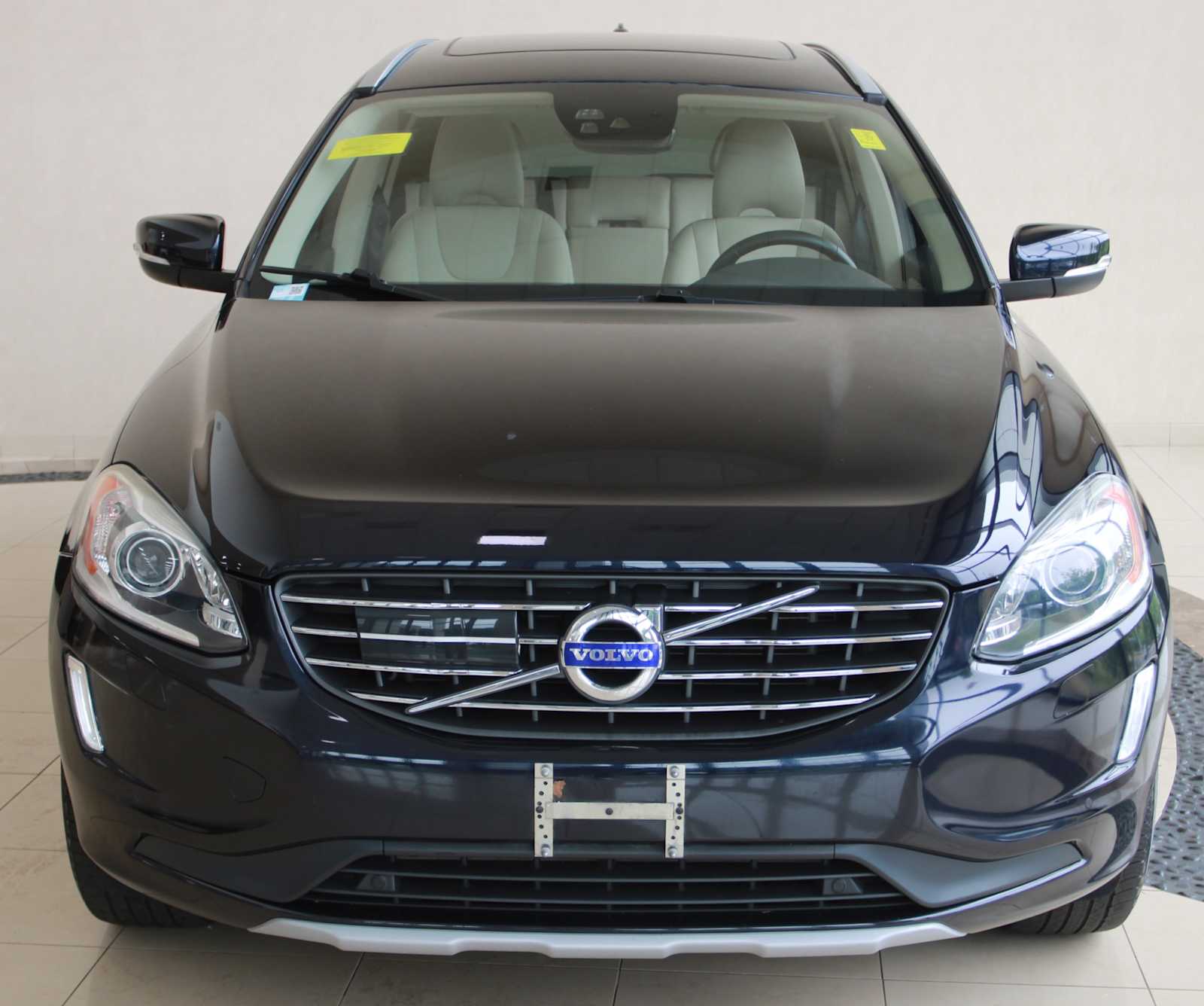 Used 2017 Volvo XC60 T5 Inscription with VIN YV440MRUXH2084954 for sale in Sharon, MA